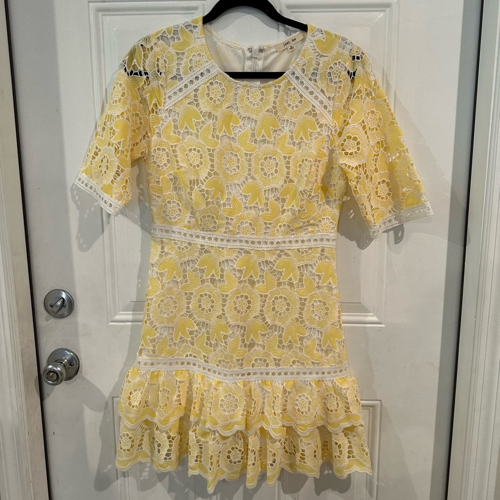 Just Me Light Yellow Eyelet All About That Lace Short Ruffle Dress Sz M